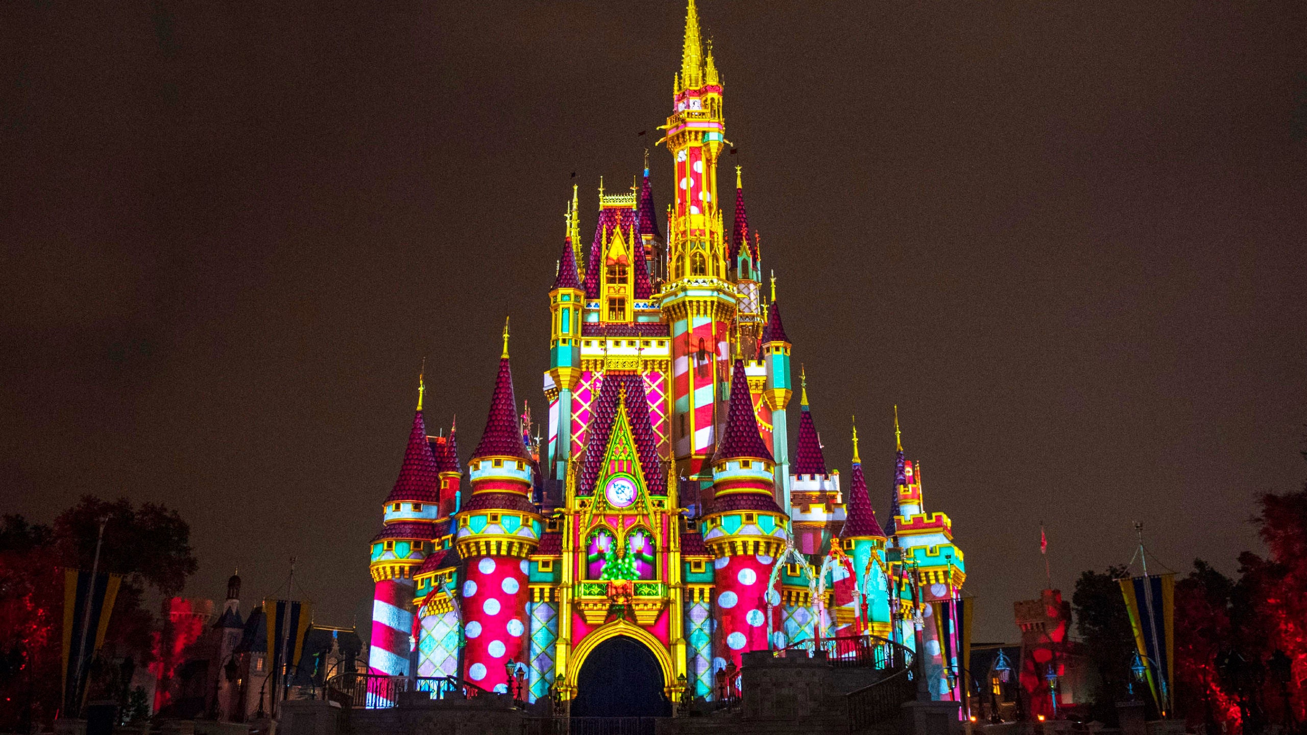 The Disney World Christmas Season Will Look Very Different This Year Cond Nast Traveler