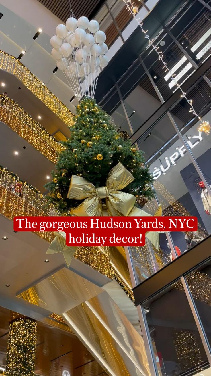 The Gorgeous Hudson Yards Nyc Holiday Decor Christmas Mall Decor Nyc Holidays Holiday