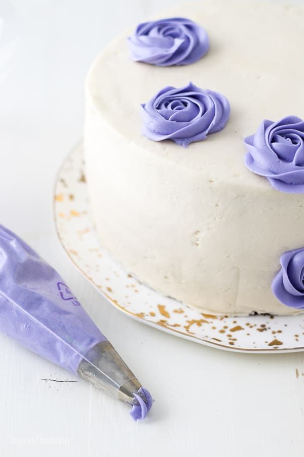 This Buttercream Flower Cake Tutorial Breaks Down All The Components Of