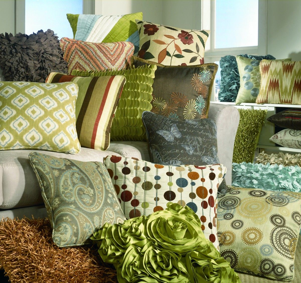 Tips On How To Decorate With Throw Pillows Throw Pillows Pillows