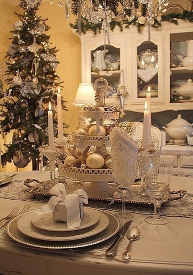 Top 99 Christmas Decorations Table To Make Your Holiday Meal Even More