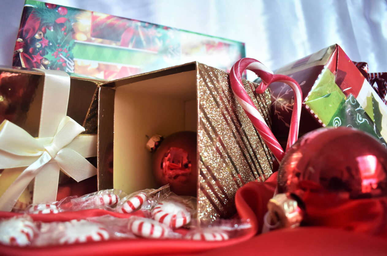 Top Five Tips For Storing Your Christmas Decorations Ease The Squeeze