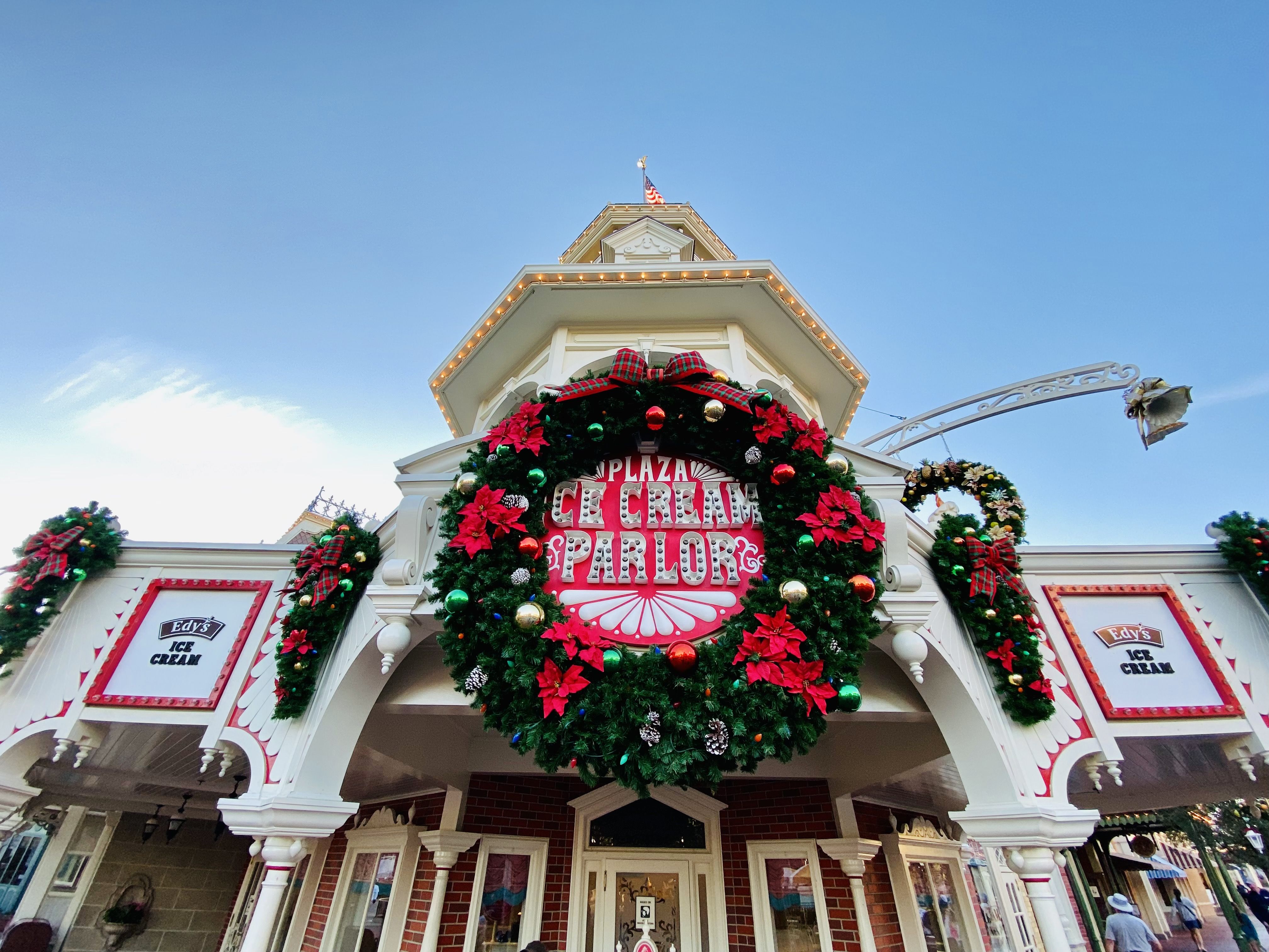 Walt Disney World Magic Kingdom Main Street Usa Plaza Ice Cream