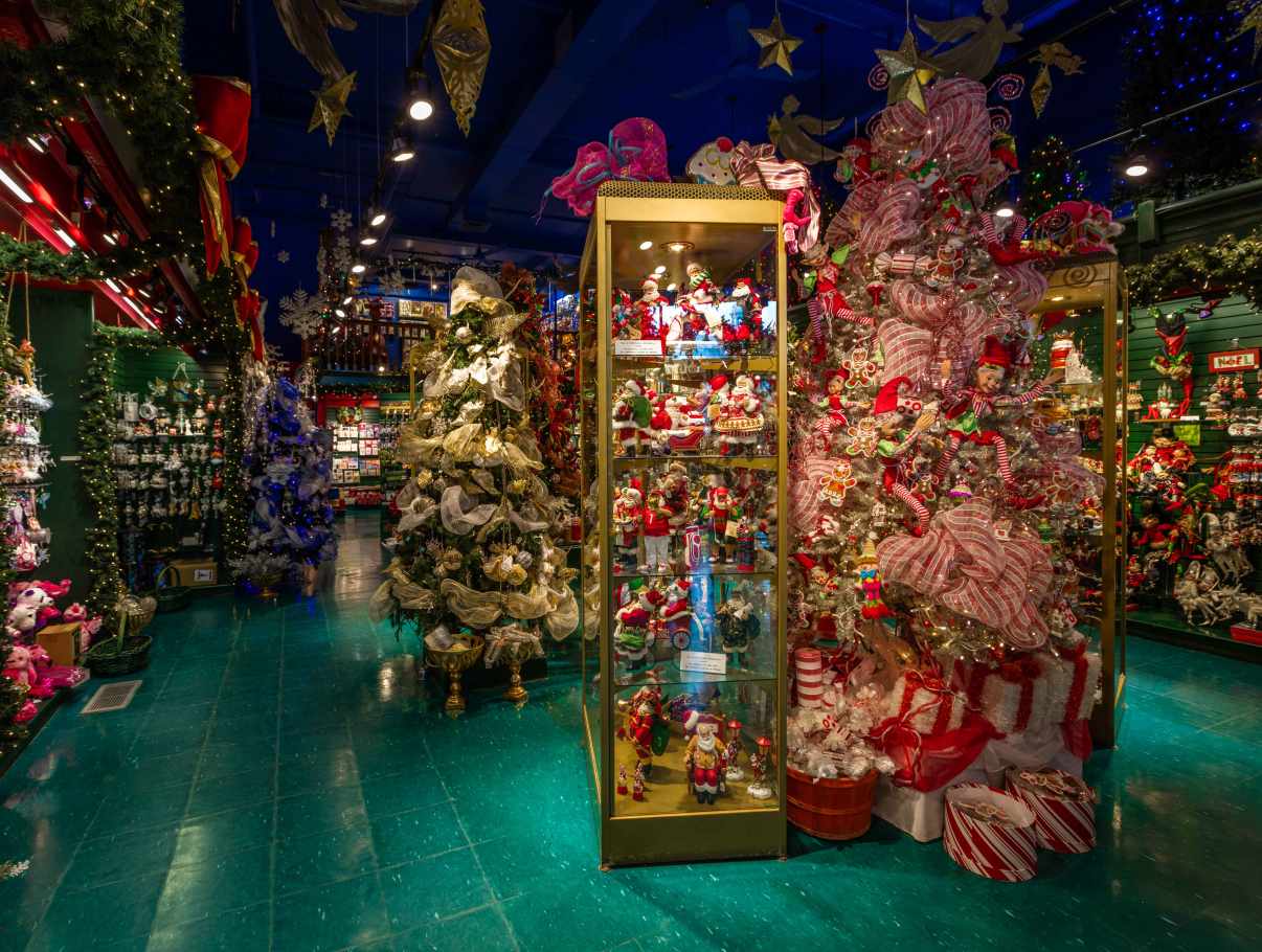 When Do Christmas Decorations Go Up In Quebec City