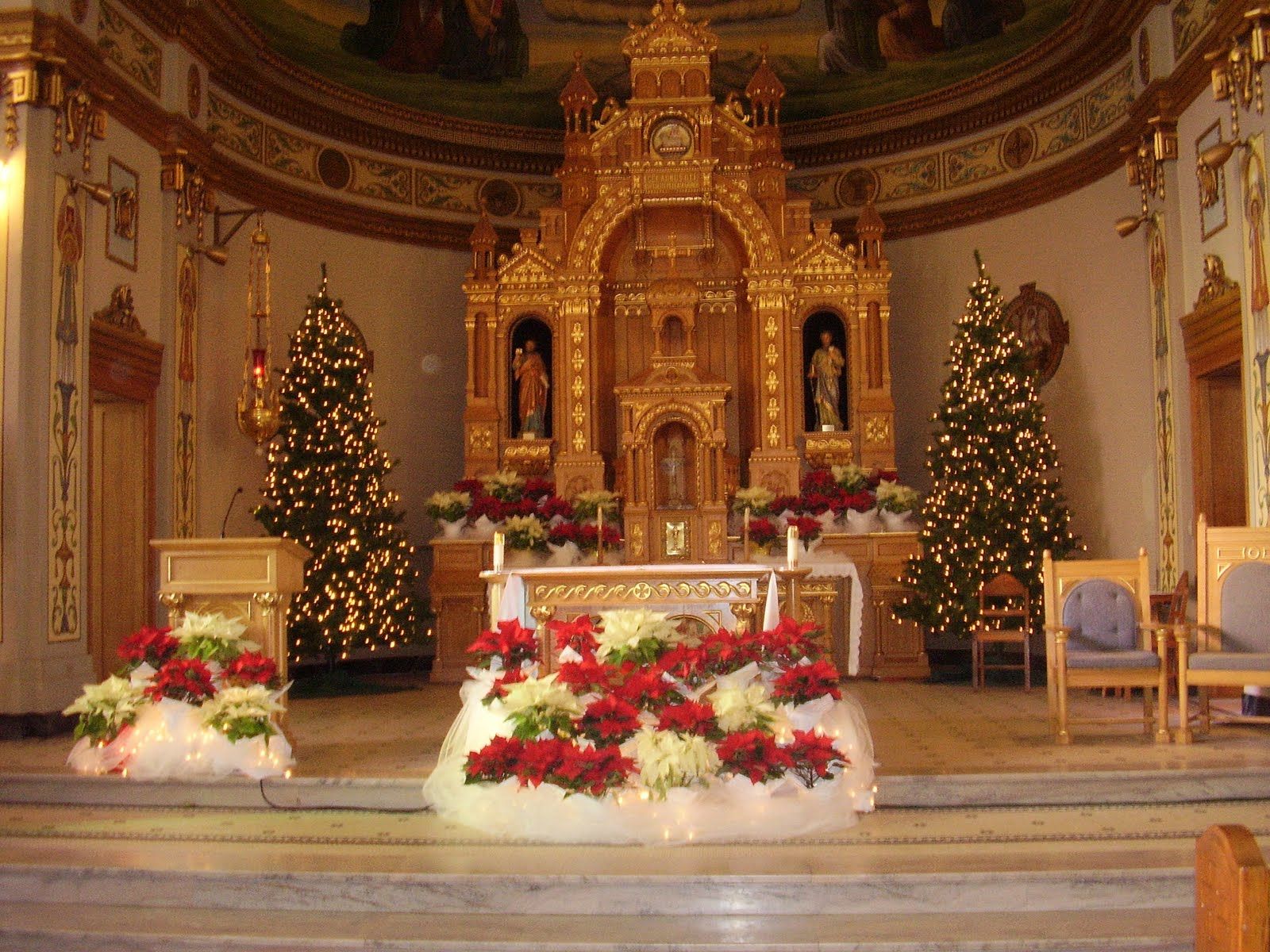 When Do Churches Start Decorating for Christmas?