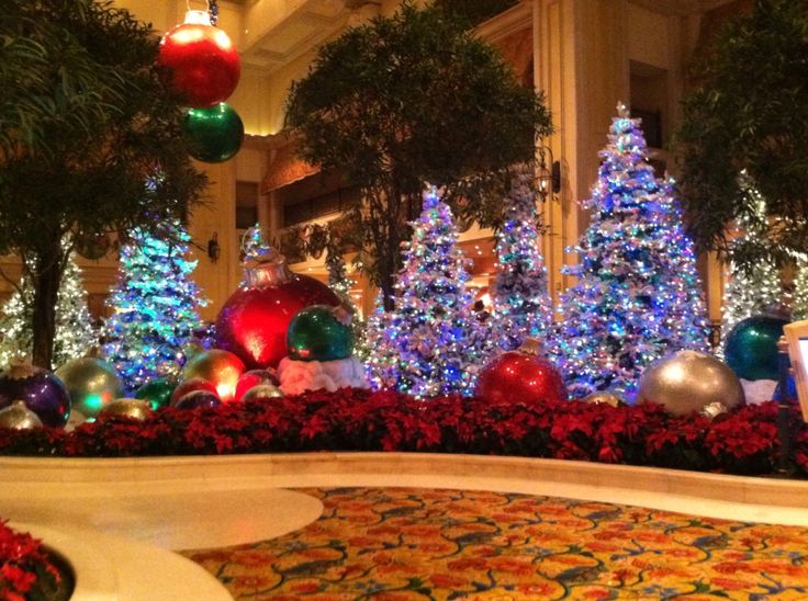 Beau Rivage Christmas Decor in 2018: Festive Dates