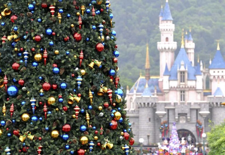 Disney's 2025 Christmas Decorations: When to Expect the Magic