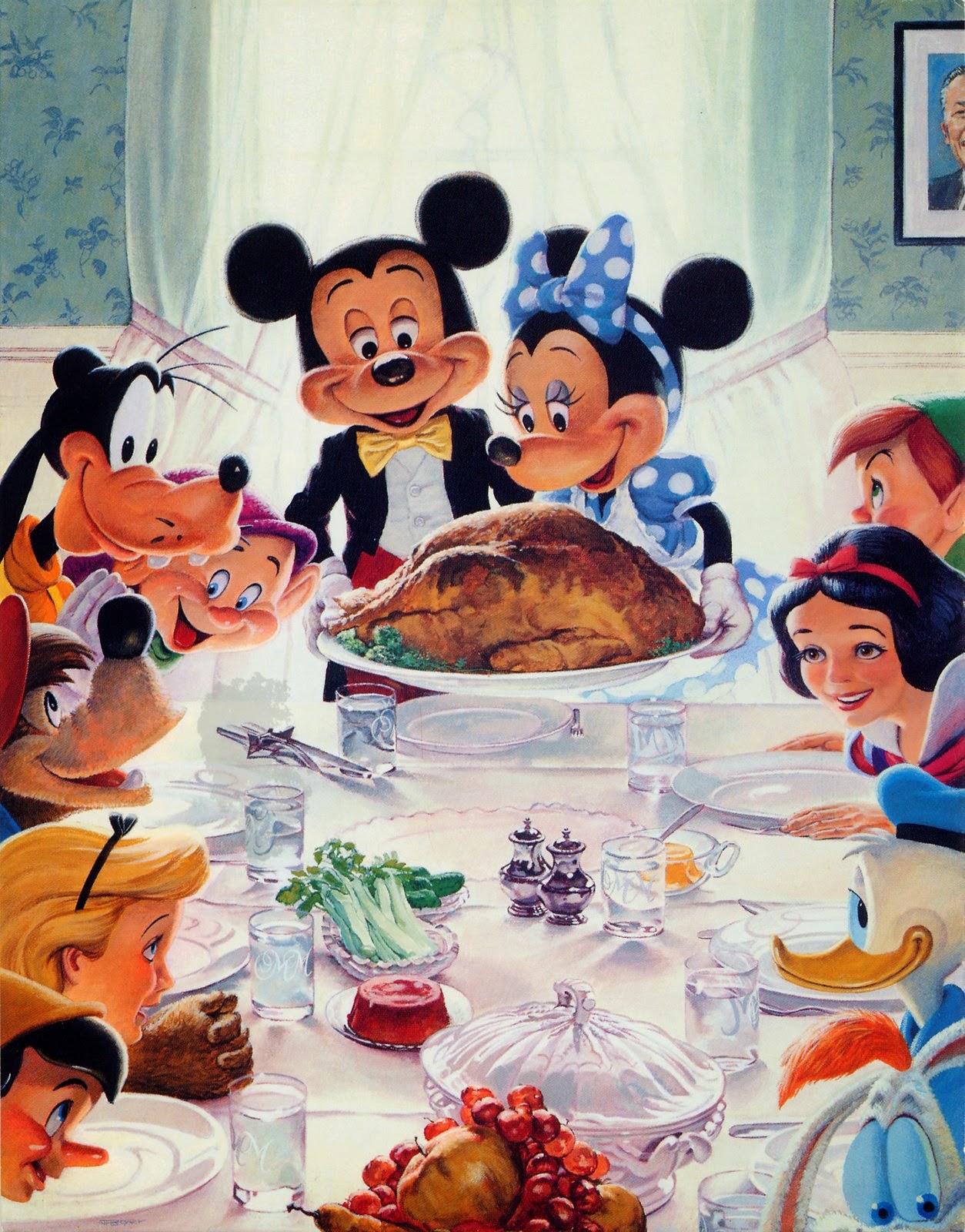 5 Ways Disney Magically Decorates for Thanksgiving Early