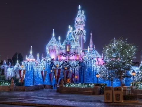 When Does Disneyland Take Down Christmas Decorations?