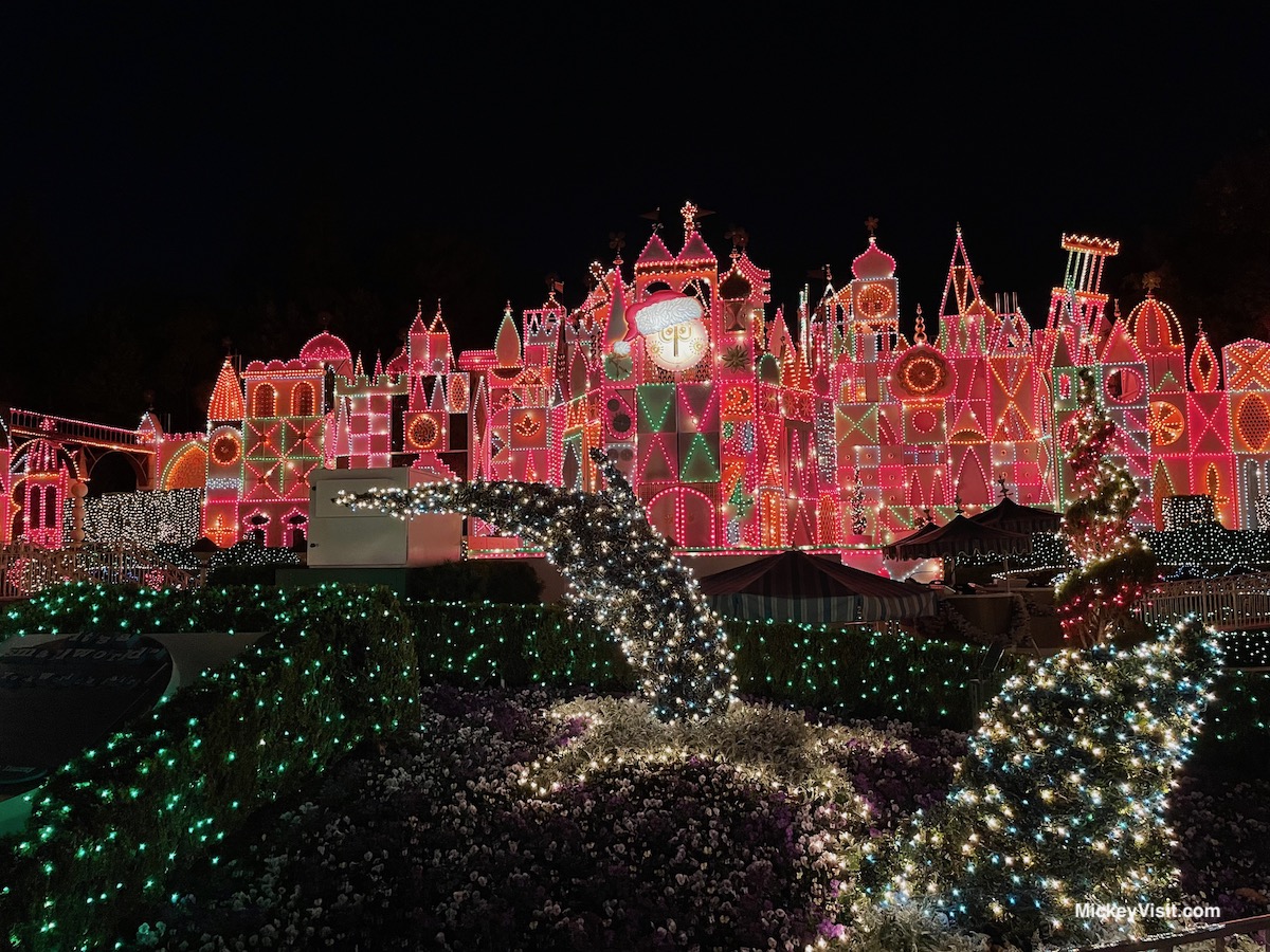 Disneyland's Valentine's Decorations: When to See the Magic?