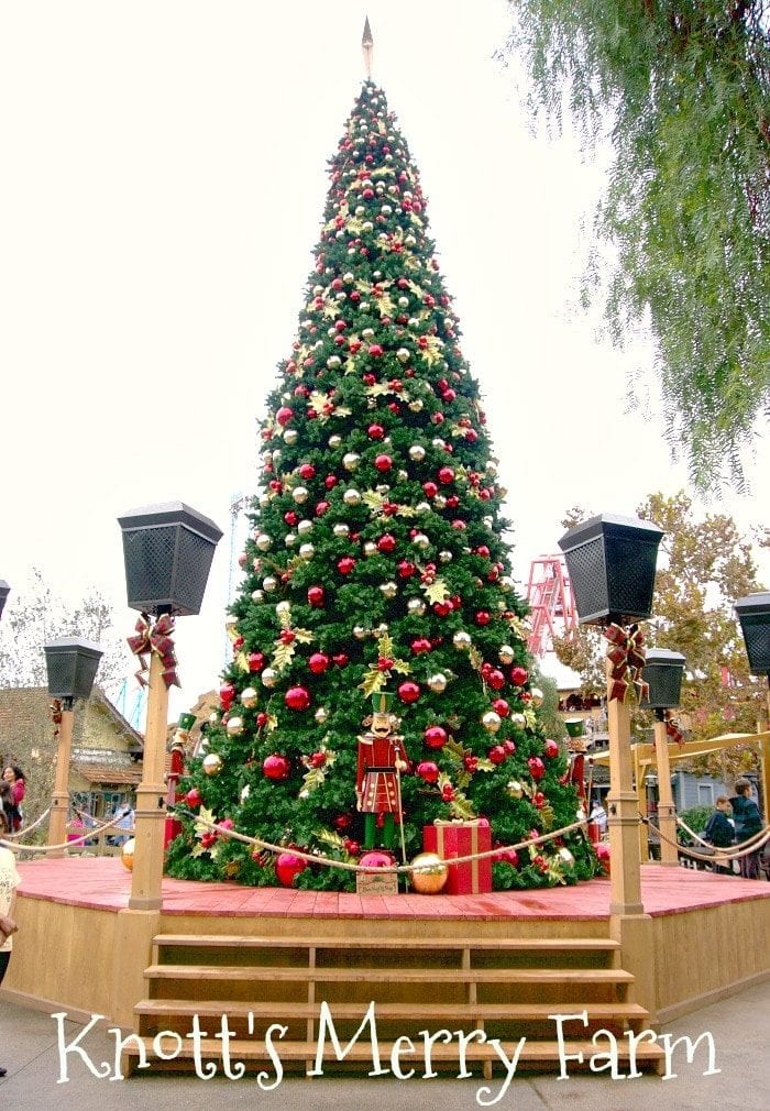 5 Must-See Christmas Decorations at Knott's Berry Farm