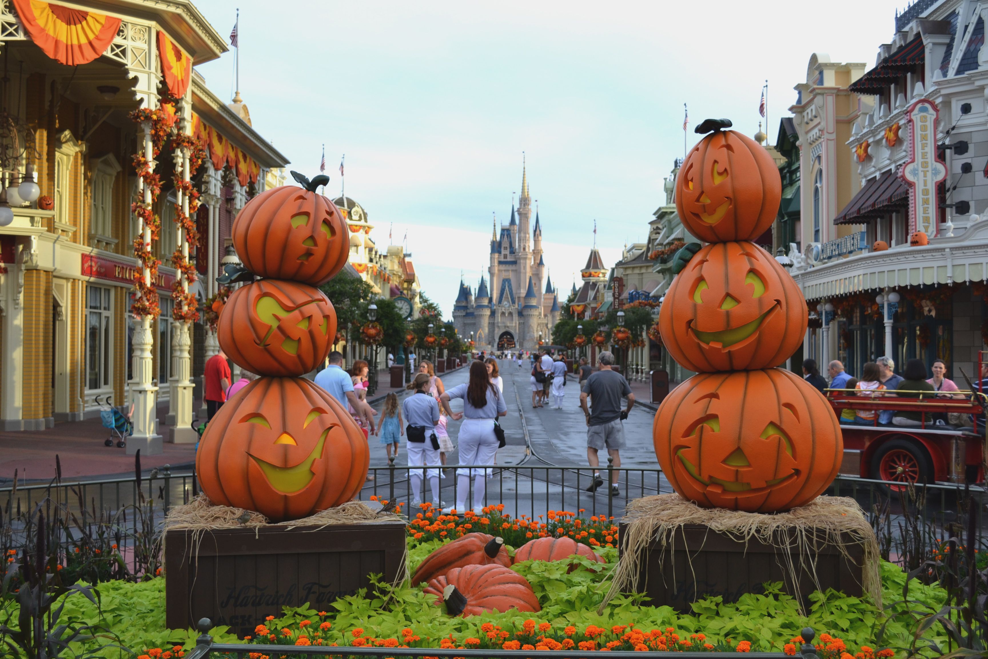 Halloween Decor at Magic Kingdom: When to See It