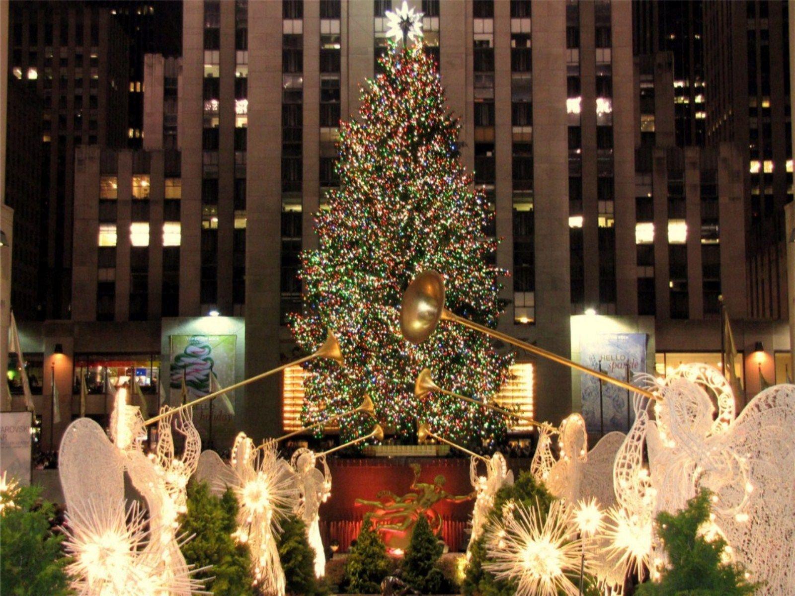 5 Ways New York Preps for Christmas 2013