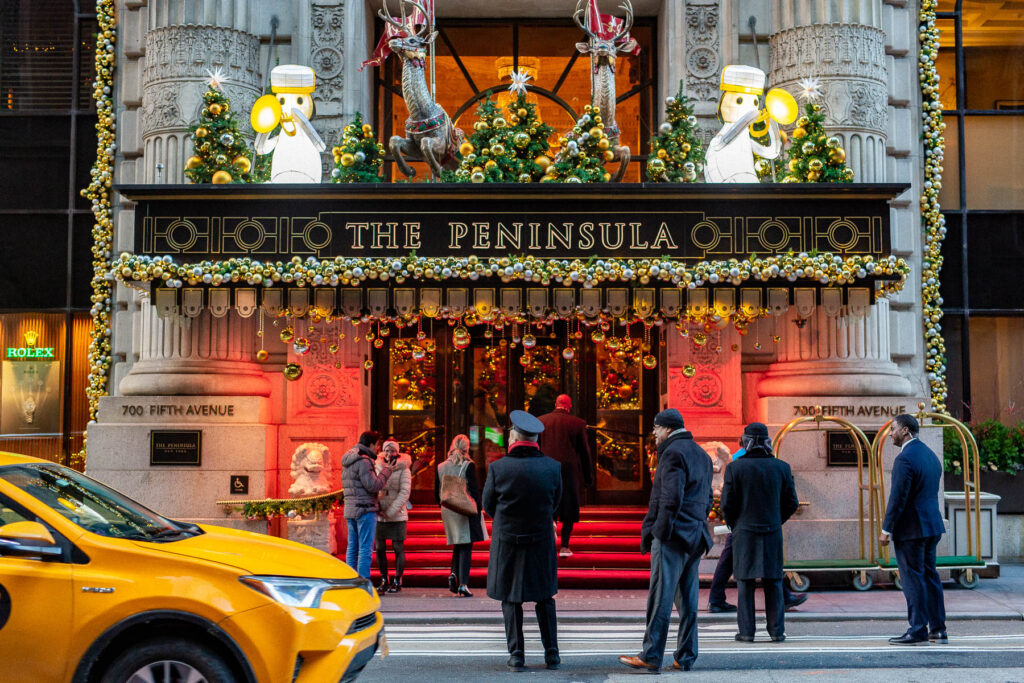 5 Best Times for Christmas Decorations in NYC