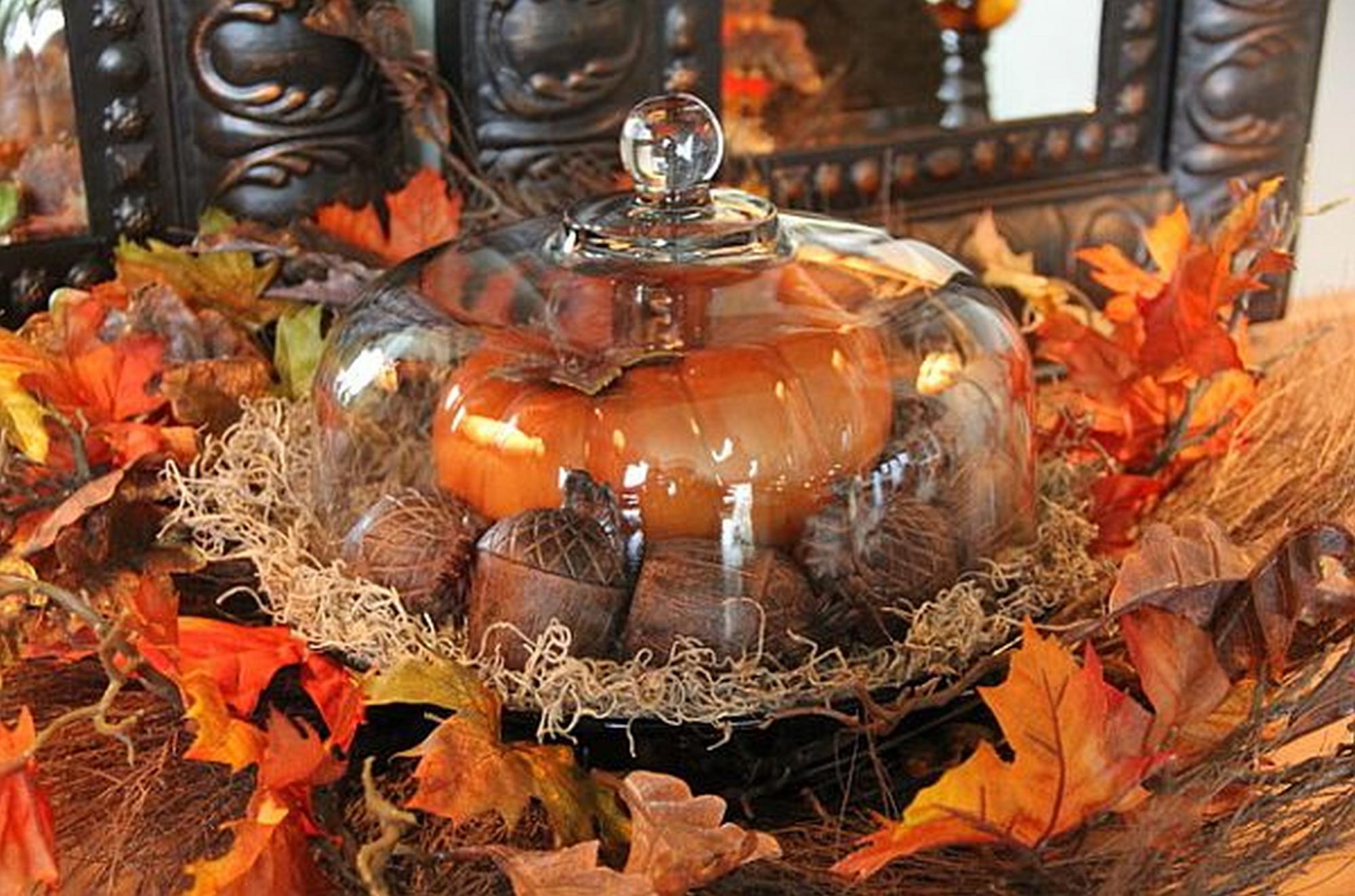 When to Start Selling Autumn Decor: Timing Tips