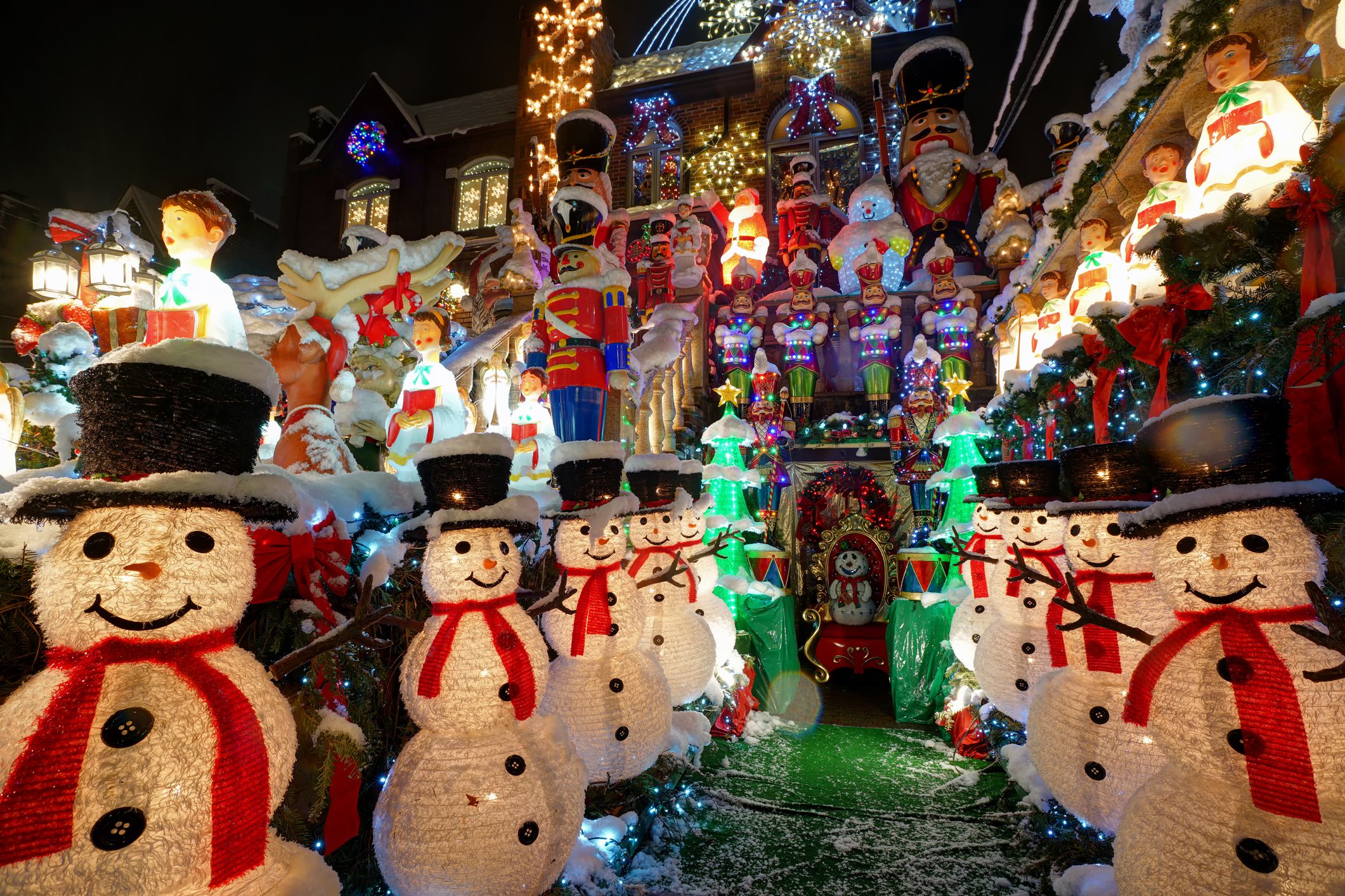 NYC Christmas Decorations: When the Festive Season Begins