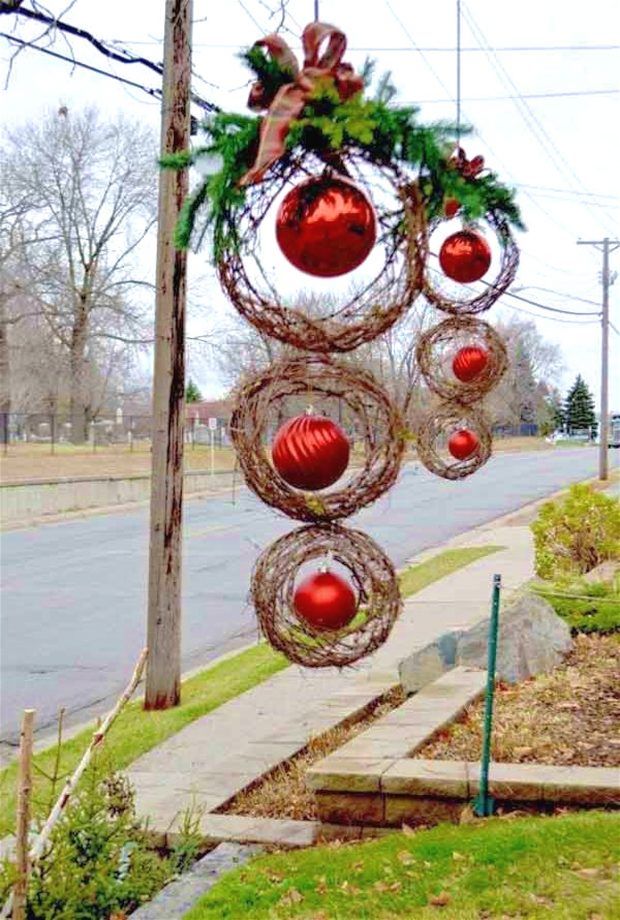 5 Places to Find Cheap Outdoor Christmas Decor