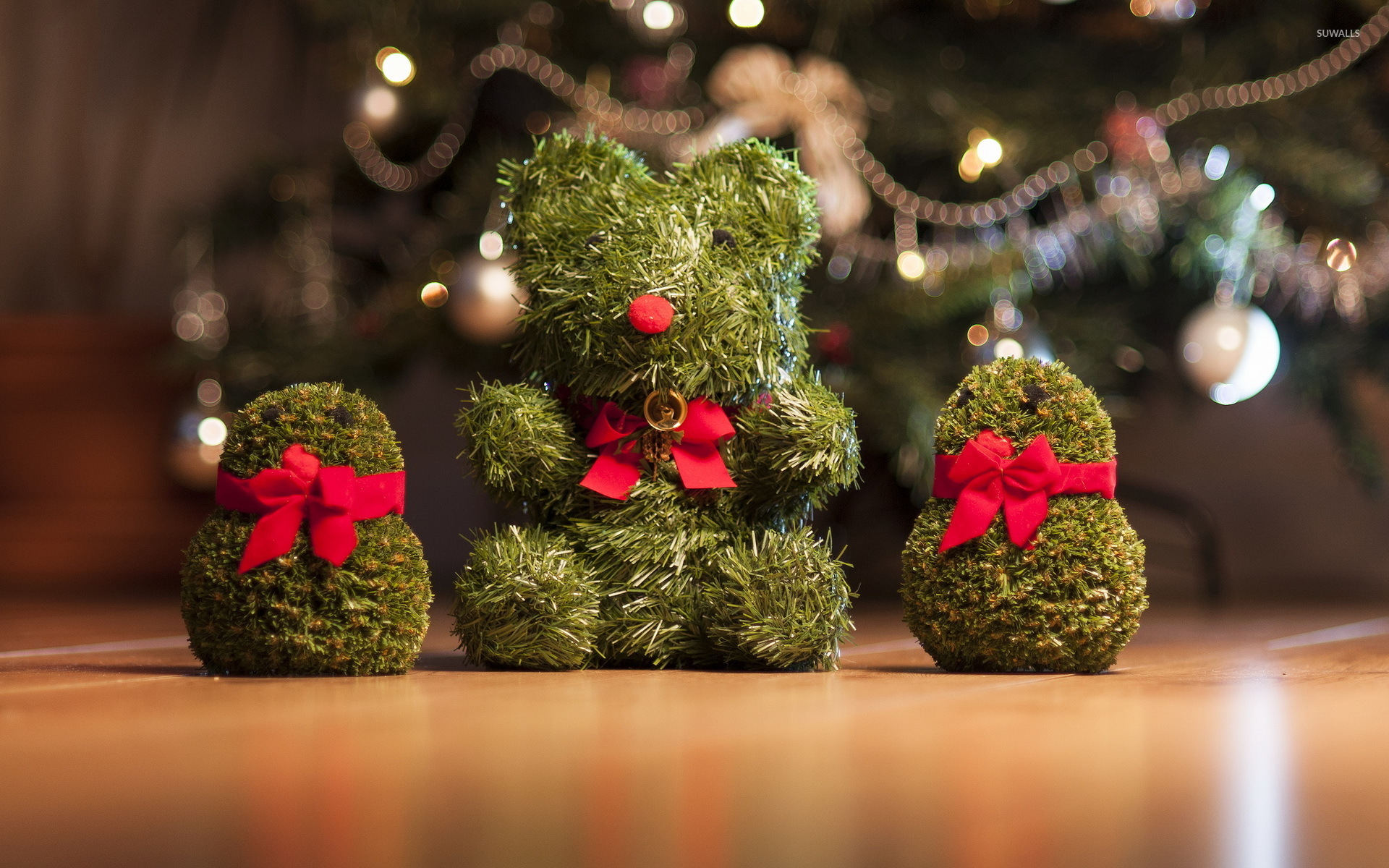 5 Places to Buy Cute Christmas Decorations Now