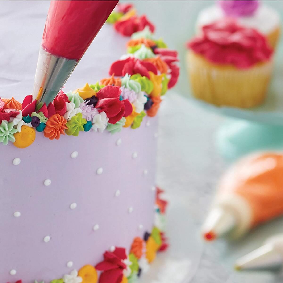 Best Cake Decorating Tip for Ribbon Designs