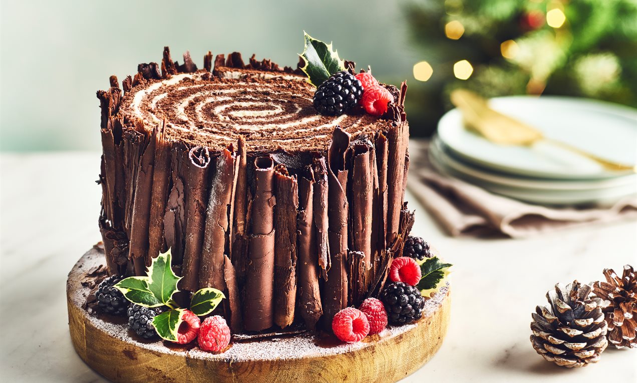 Woodland Christmas Yule Log Cake Recipe Dr Oetker